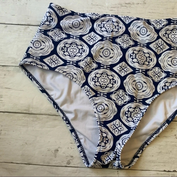 Cupshe High Waisted Bikini Bottoms Blue White Floral Print  Small - Picture 4 of 5
